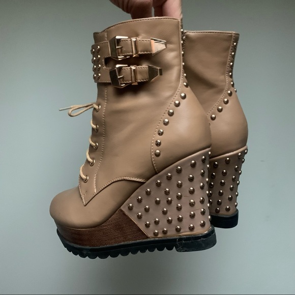 Wonder Woman Pandemic Edition Studded Wedge Heels - Picture 5 of 14